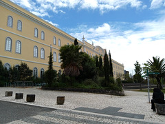 CHAM (Humanities Center of Lisbon New University) is well settled in this beautiful building (old convent), at Campolide Hilltop