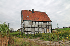 Verlassenes Fachwerk-Wohnhaus an der Landskroner Straße (Holzwickede) / 21.10.2017