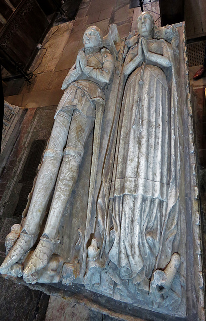 norbury church, derbs (49) effigy on tomb of sir ralph fitzherbert +1483