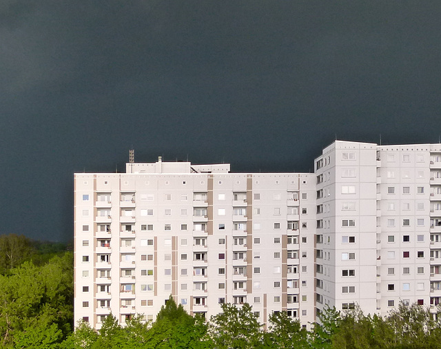 FARBFOTO, unbearbeitet - kurz vorm Gewitter.