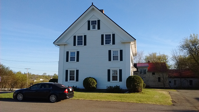 Maine's typical house