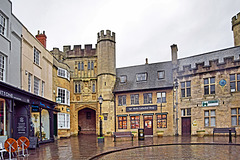 Cathedral Close Gatehouse