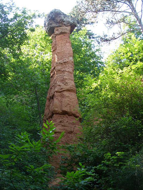 Cheminée de fées à Cotteuges...