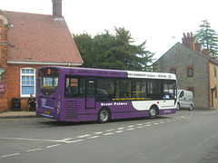 Grant Palmer YX11 HPU in Harrold - 17 Sep 2012 (DSCN8885)