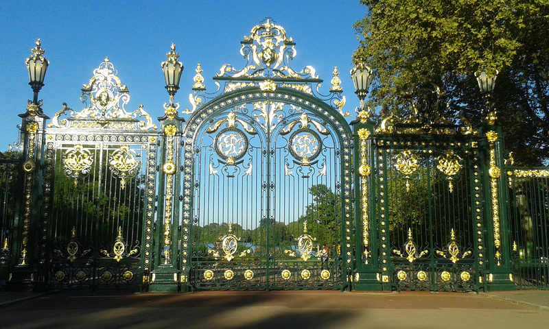 entrée principale du  parc de la tête d'or et HFF