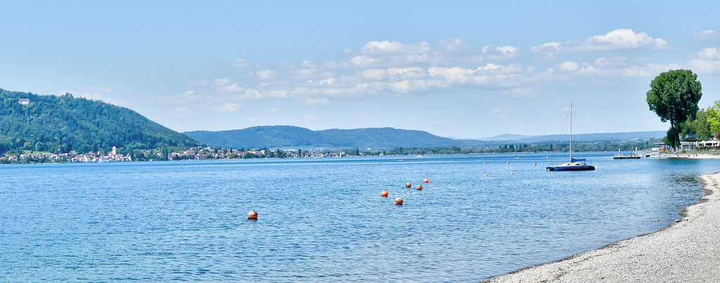 Strandidylle mit Blick nach Bodman
