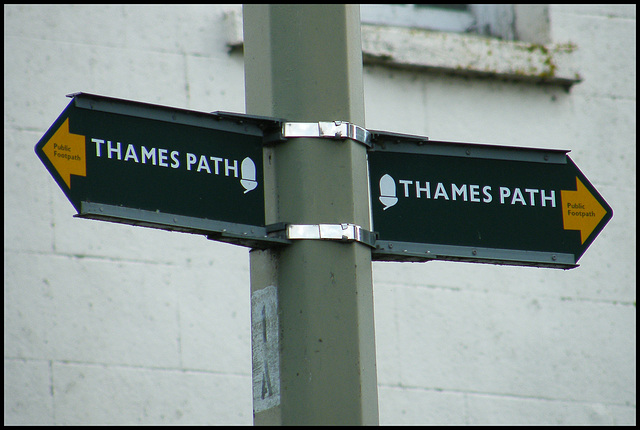 Thames Path signs