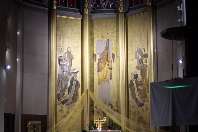 Le choeur de l'église Ste-Agnès de Maisons-Alfort