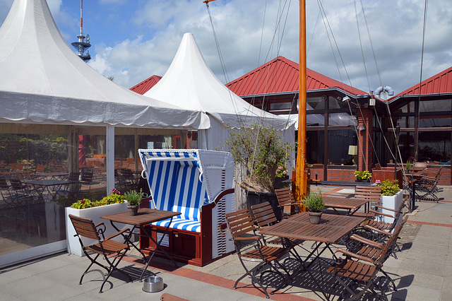 ELBE 1, das gemütliche Restaurant an der Elbe in Wedel