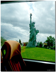 Statua della Libertà sotto la pioggia