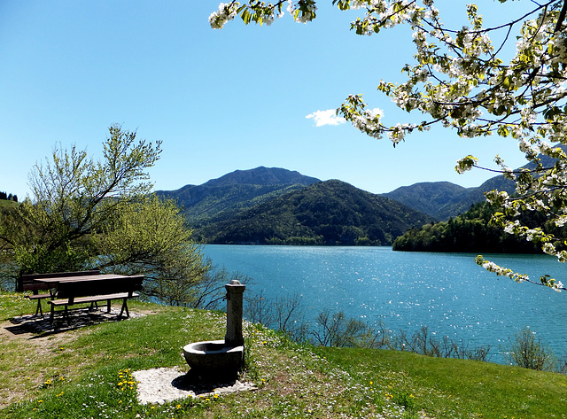 Primavera sul Lago di Ledro. ©UdoSm