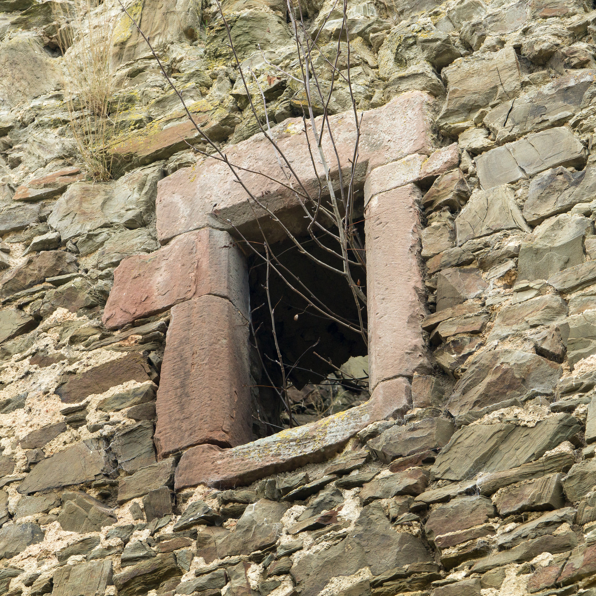 Üxheim - Burgruine Neublankenheim