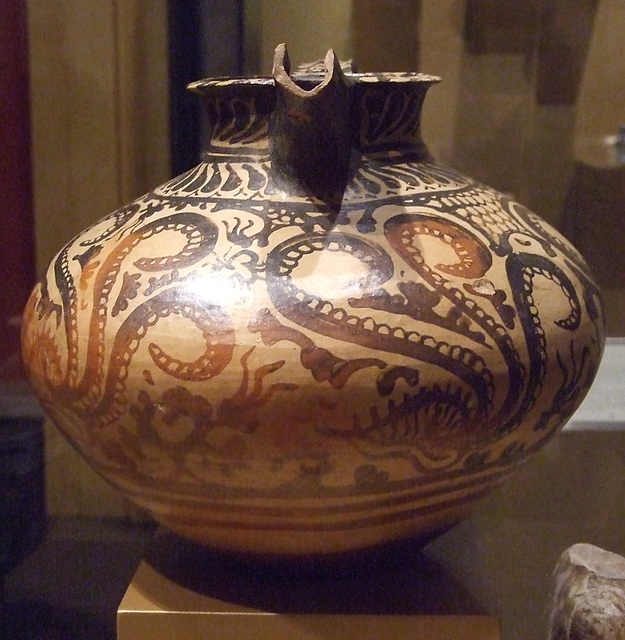 Minoan Decorated Jug in the Brooklyn Museum, May 2011