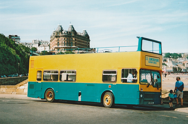 Shoreline Suncruiser Buses B198 WUL in Scarborough - 15 or 16 Jul 2006 Shoreline Suncruiser Buses B198 WUL in Scarborough - 15 or 16 Jul 2006