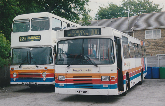 Lancashire United (Blazefield) garage at Clitheroe – 31 May 2001 (467-23) Lancashire United (Blazefield) garage at Clitheroe – 31 May 2001 (467-23)