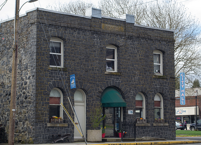 St Helens basalt city hall  (#0511)