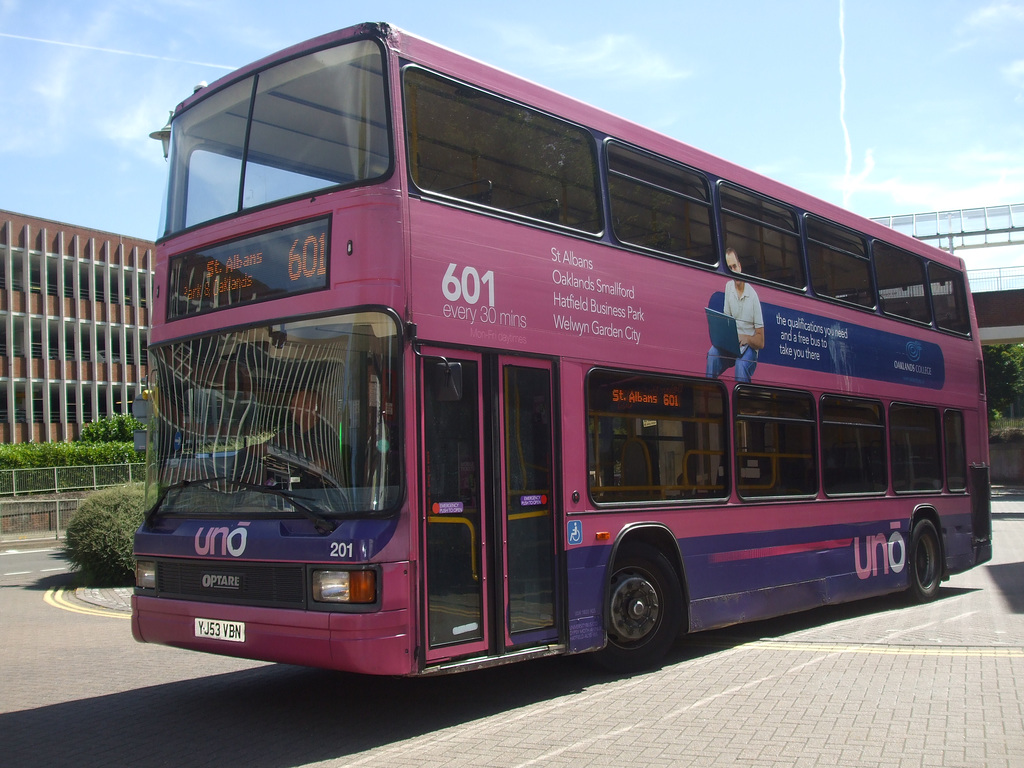 DSCF4470 Unō YJ53 VBN in Welwyn Garden City - 18 Jul 2016