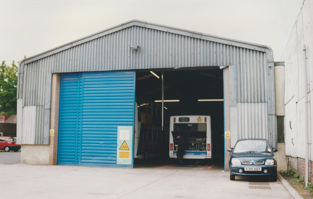 Lancashire United (Blazefield) garage at Clitheroe – 31 May 2001 (467-25) Lancashire United (Blazefield) garage at Clitheroe – 31 May 2001 (467-25)