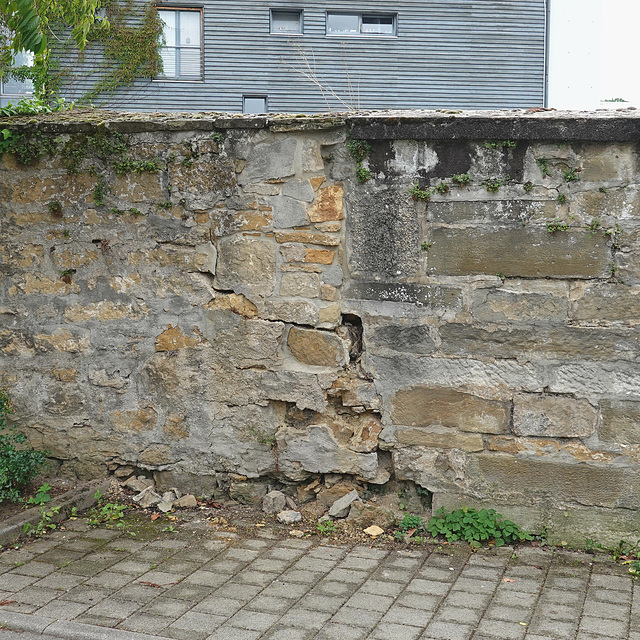 HWW Alte und noch ältere Stadtmauernteile