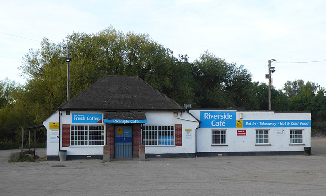Riverside Café, Colnbrook - 15 September 2019