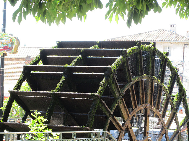 Roue hydraulique - L' Isle-sur-la-Sorgue