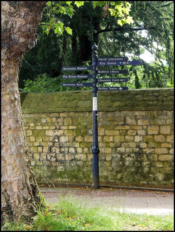 Parks Road signpost