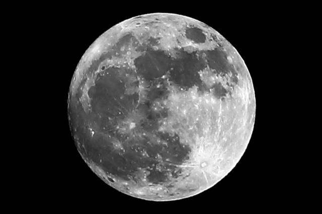 EOS 6D Peter Harriman 18 25 25 2639 Moon Mono dpp hdr true