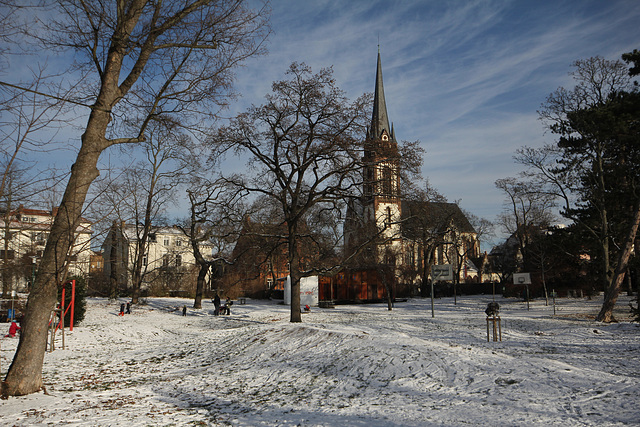 St. Elisabeth hinter dem Spielplatz