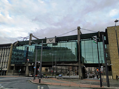 Bilbao: edificio de la Universidad, 1