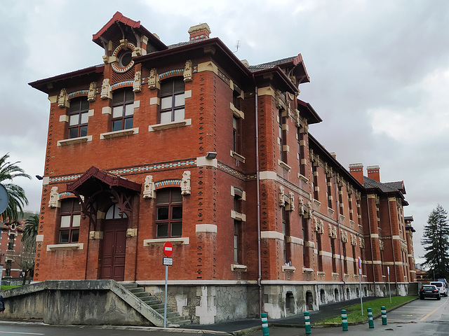 Bilbao: Hospital de Basurto, 3