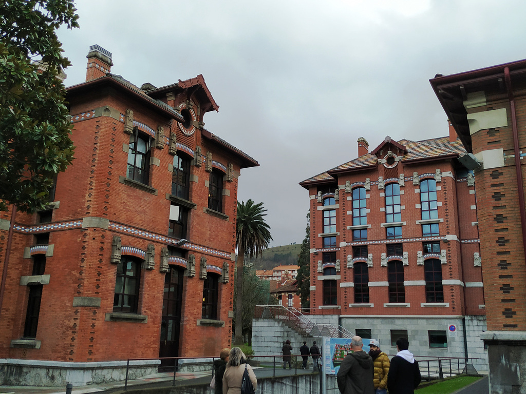 Bilbao: Hospital de Basurto, 6