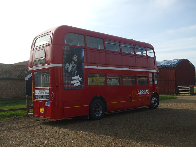 DSCF2011 Former London Transport RM664 (WLT 664) (860 UXC)