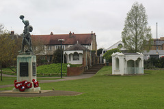 The Thames Path - Teddington to Kew Bridge, north bank