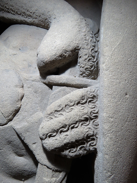 norbury church, derbs (12)c14 effigy on tomb of sir henry fitzherbert +1315