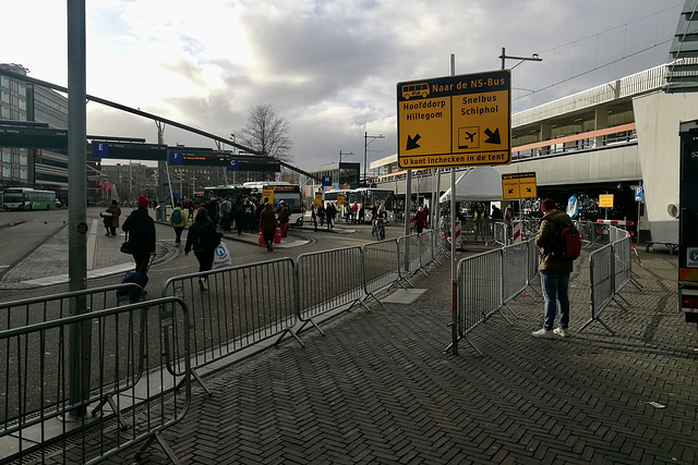 Rail replacement bus service at Leiden