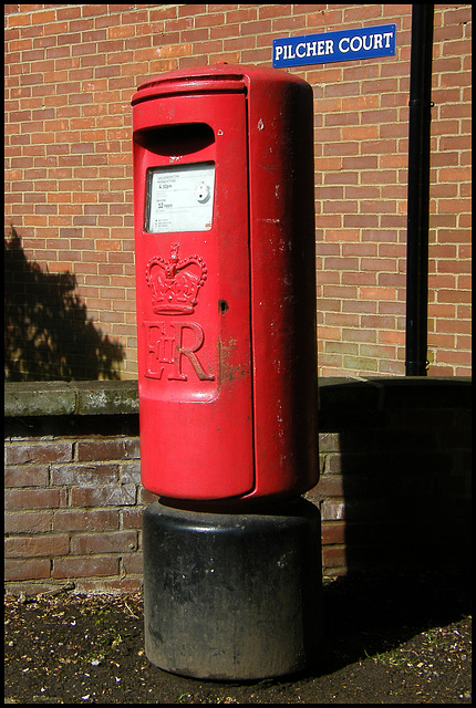 K-type pillar box