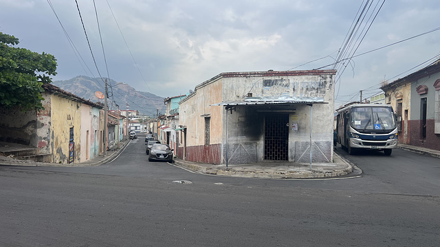 Agua que no has de beber dejala corer