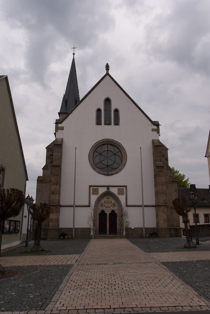 Zu den Zwölf Aposteln