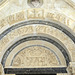 Trogir, cathédrale : tympan du portail occidental.
