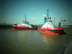 Schlepper u. Bugsierer in Bremerhaven