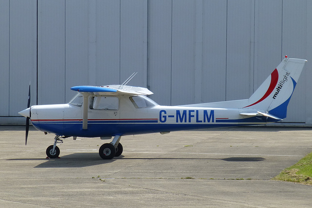 G-MFLM at LBA (1) - 16 July 2015