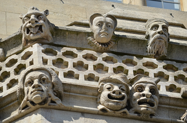 Oxford, Tower of the Five Orders, Chimeras