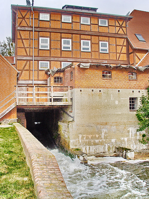 Lübz, die Wassermühle von hinten