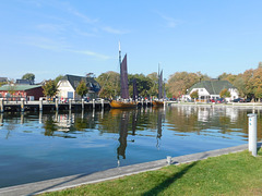 Hafen in Althagen mit Zeesenbooten