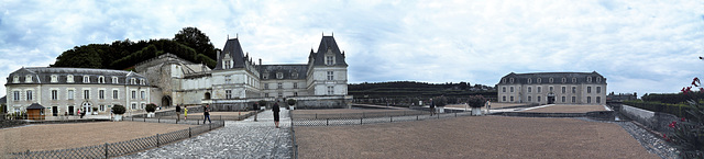 Cycling from Bordeaux Vineyards to the Atlantic Coast / Château de Villandry Cycling from Bordeaux Vineyards to the Atlantic Coast / Château de Villandry