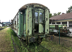 Le Creusot (71) 17 juin 2024. Matériel ferroviaire à la retraite.