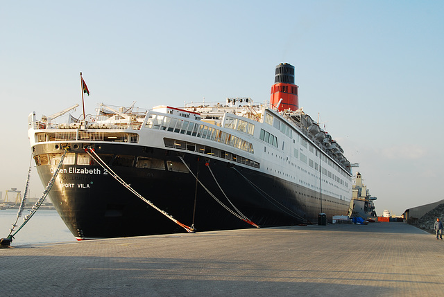 QUEEN ELIZABETH 2