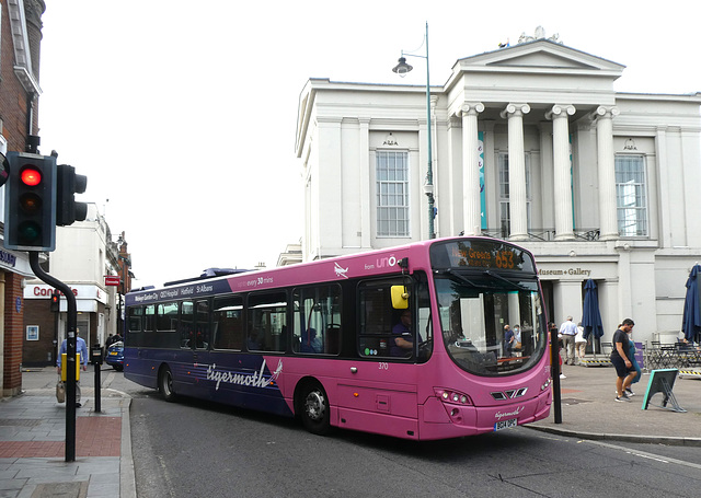 Unō 370 (BG14 OPC) in St. Albans - 8 Sep 2023 (P1160376)