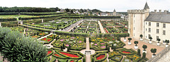 Cycling from Bordeaux Vineyards to the Atlantic Coast / Château de Villandry