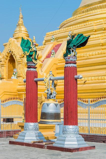 Kuthodaw-Pagode, Mandalay (© Buelipix)